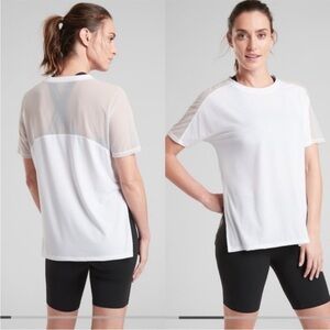 Athleta‎ Bright White Wanderlust Hybrid Tee M